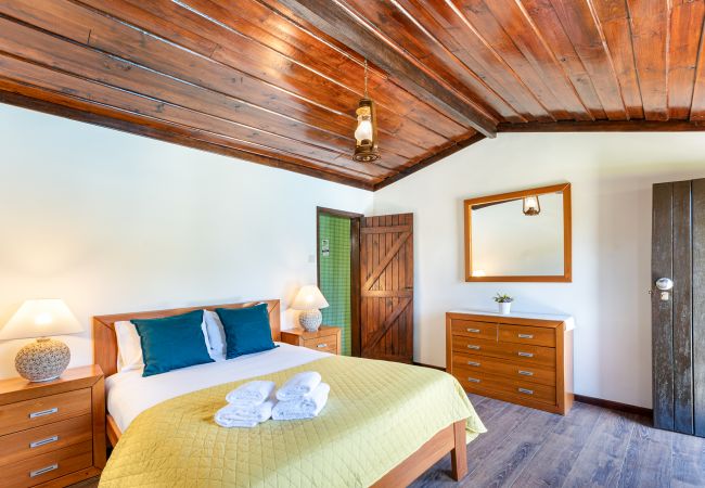 Chalet en Gerês - Chalé da Caniçada Chalet en Gerês - Chalé da Caniçada