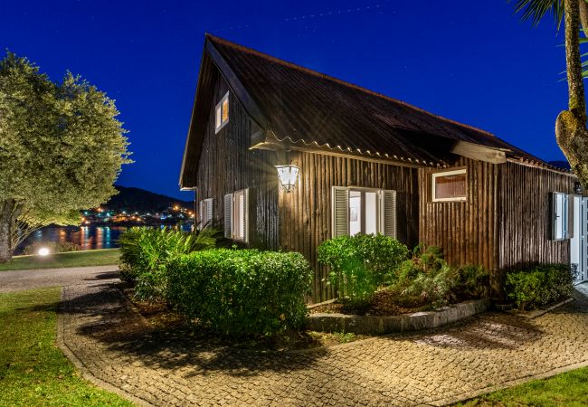 Chalet en Gerês - Chalé da Caniçada Chalet en Gerês - Chalé da Caniçada