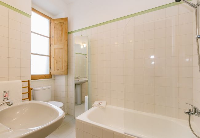 Apartamento en Lisboa - L4.4- CASTLE VIEW FAMILY & FRIENDS BAIRRO ALTO Apartamento en Lisboa - L4.4- CASTLE VIEW FAMILY & FRIENDS BAIRRO ALTO